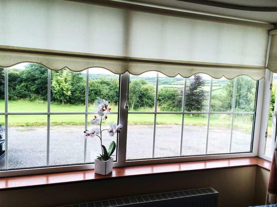 Villa Relaxing Break At Coshel View Foyle Bridge Exterior foto